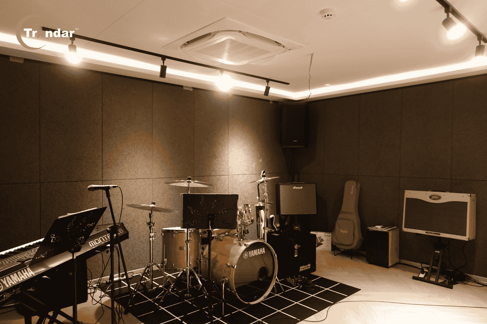 Home Theater & Music Room ชั้นใต้ดิน