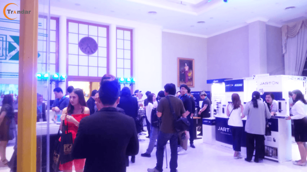 แทรนดาร์ อะคูสติก @ BCI EQUINOX BANGKOK 2018