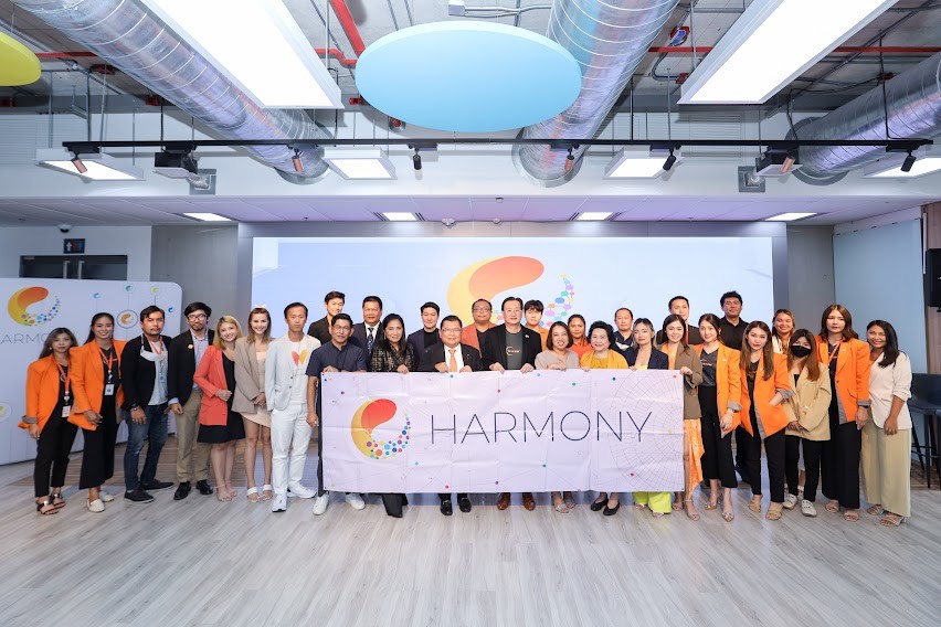 แทรนดาร์ อะคูสติก ร่วมงานแถลงข่าวเปิดตัว Harmony Wazzadu กลุ่มเครือข่ายพันธมิตร 7 บริษัทชั้นนำ